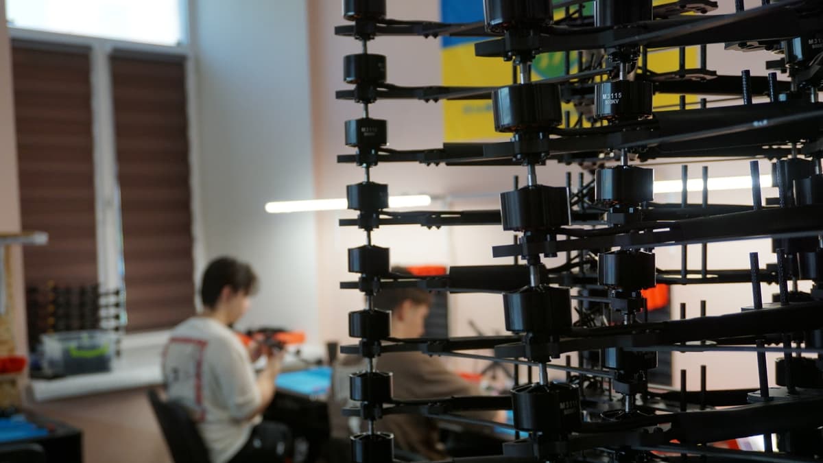 Постачання комплектуючих та готових БПЛА 1